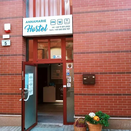 Annamarie Hostel *
