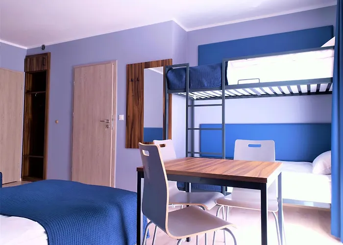 Annamarie Στσέτσιν